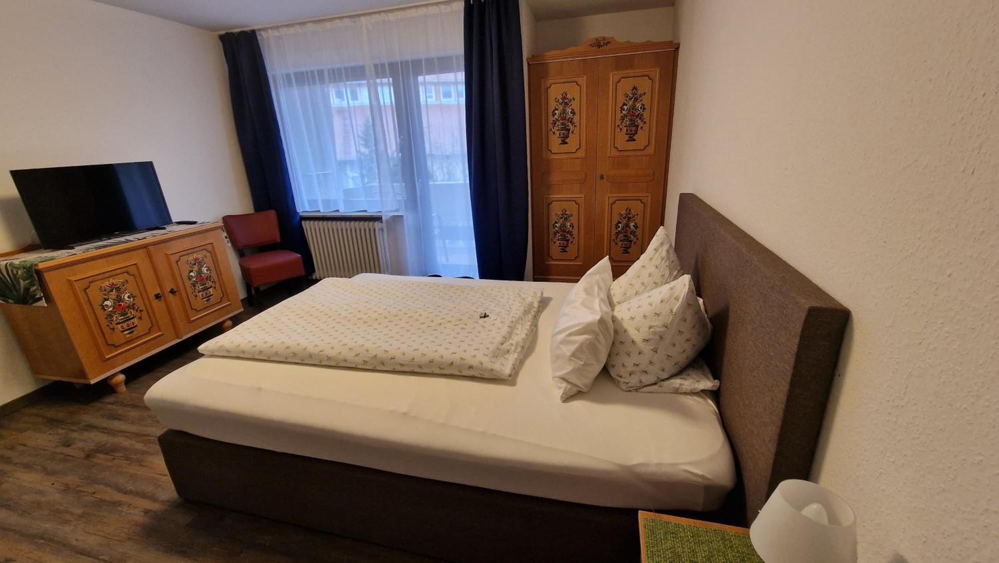 באד קרוצינגן Gaestehaus Meng מראה חיצוני תמונה